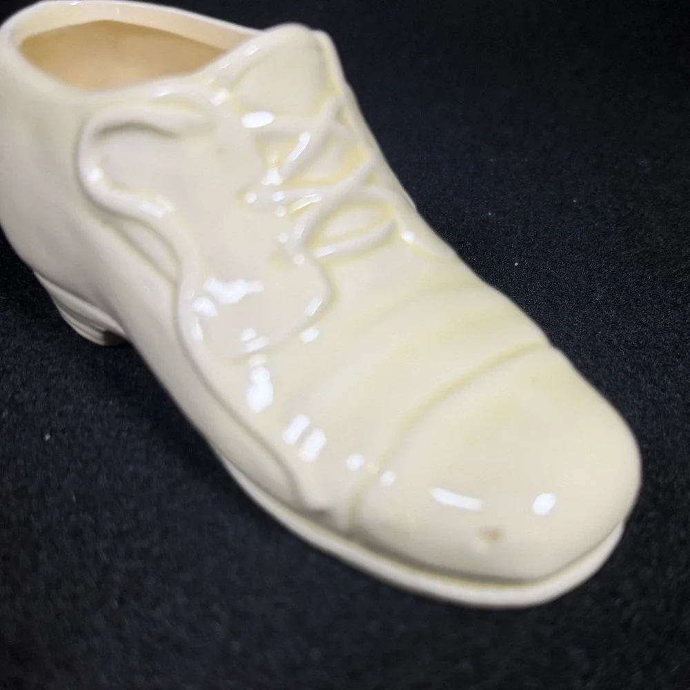 Vintage Japan Ceramic Oxford Dress Shoe Planter Trinket Dish‎ Cream Glossy